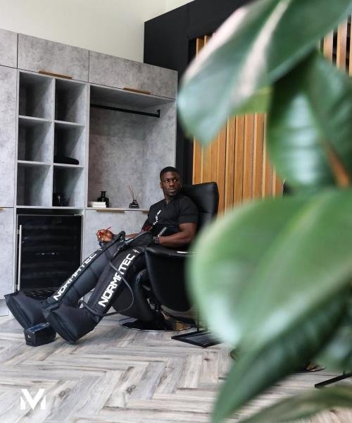 Compression Therapy at Myoset in Canary wharf